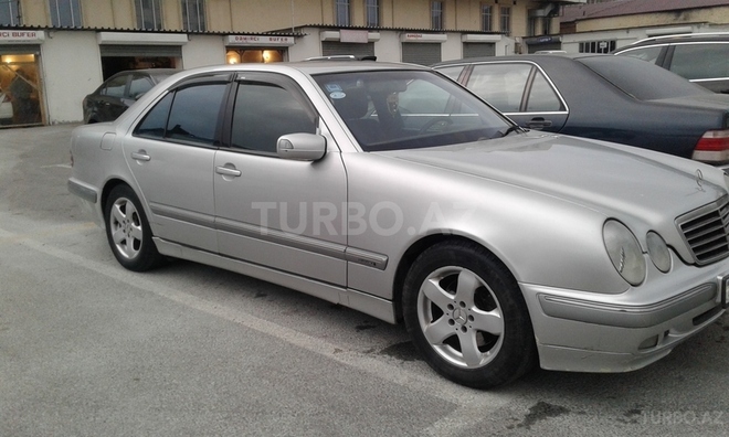 Mercedes E 270 2000, 240,000 km - 0.2 l - Bakı