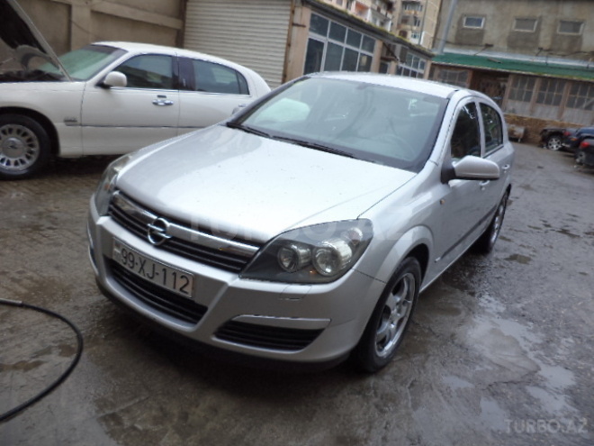 Opel Astra 2005, 138,000 km - 1.8 l - Bakı