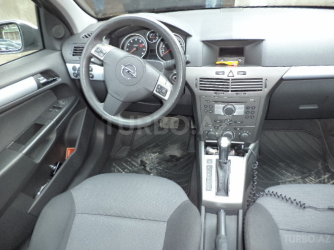 Opel Astra 2005, 138,000 km - 1.8 l - Bakı