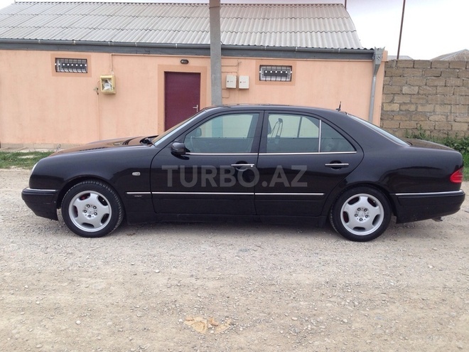 Mercedes E 320 1997, 300,000 km - 0.3 l - Bakı