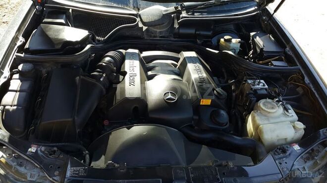 Mercedes E 240 1998, 30,000 km - 2.4 l - Quba