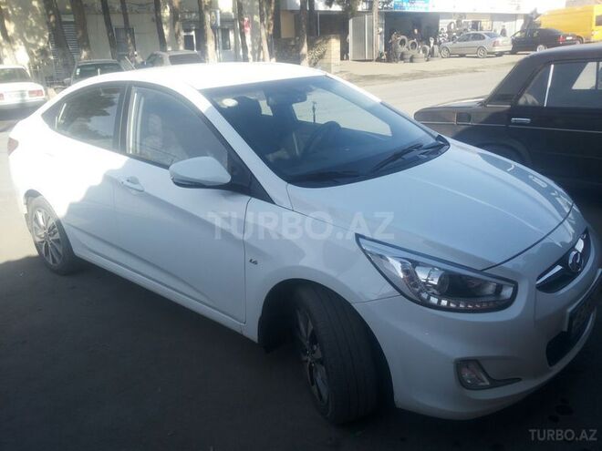 Hyundai Accent 2013, 62,000 km - 1.6 л - Zaqatala