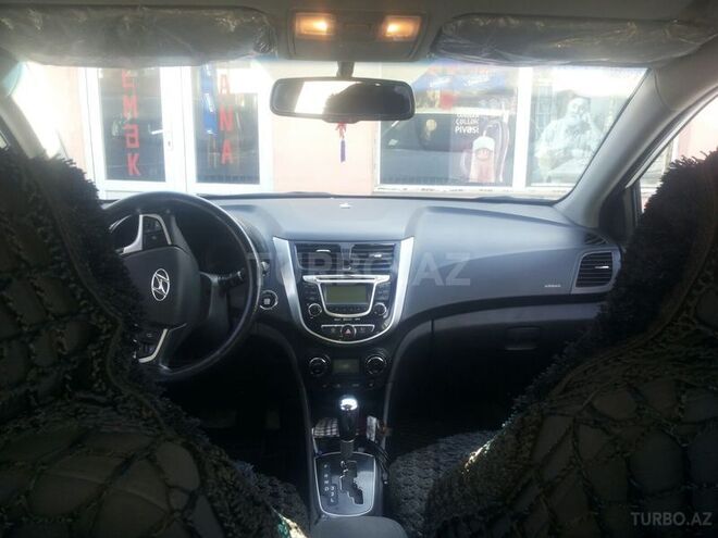 Hyundai Accent 2013, 62,000 km - 1.6 л - Zaqatala