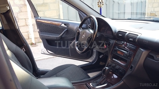 Mercedes C 240 2000, 232,000 km - 2.4 л - Bakı