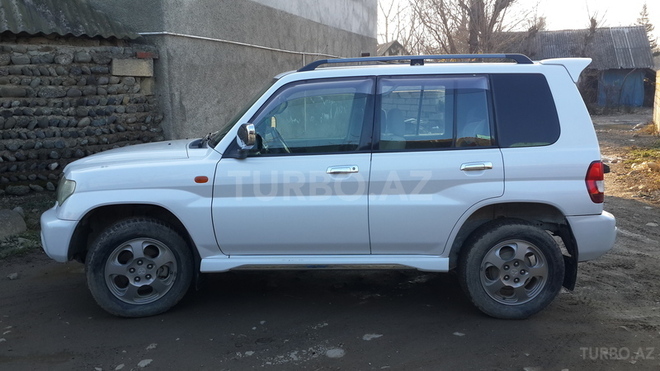 Mitsubishi Pajero io 2001, 10,300 km - 2.0 l - Lənkəran