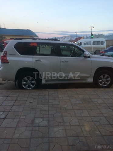 Toyota Prado 2011, 50,000 km - 0.2 l - Gəncə