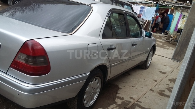 Mercedes C 200 1995, 200,000 km - 2.0 л - Bakı