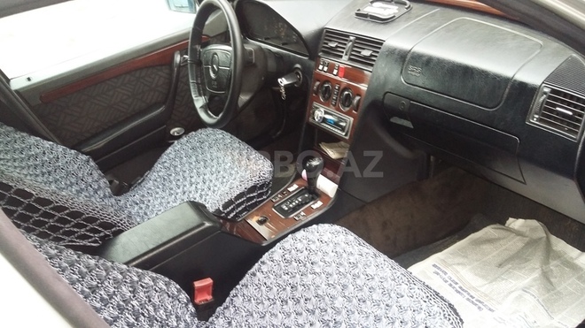 Mercedes C 200 1995, 200,000 km - 2.0 л - Bakı
