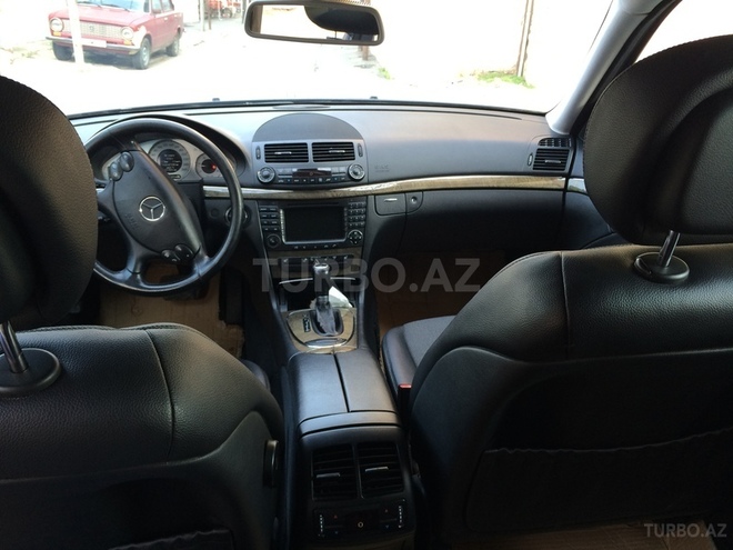 Mercedes E 220 2006, 178,900 km - 2.2 l - Bakı