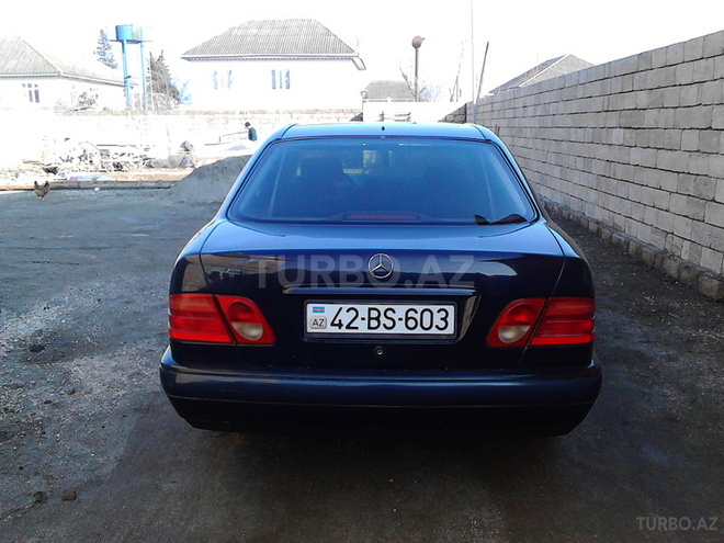 Mercedes E 200 1999, 253,000 km - 2.0 л - Astara