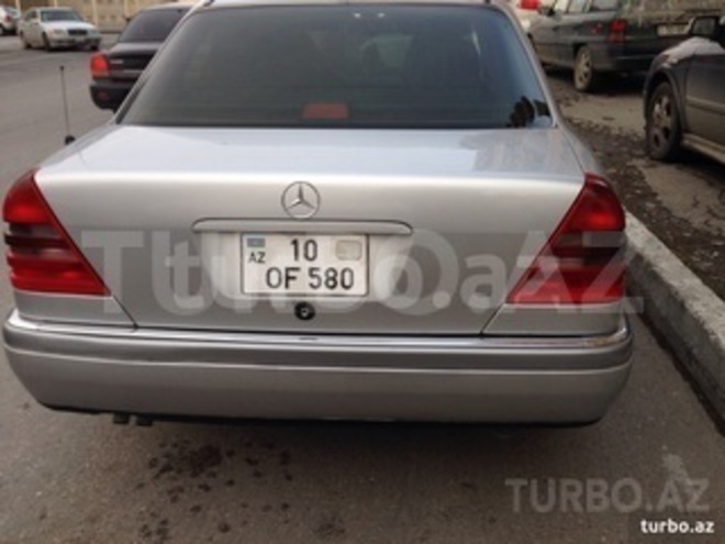Mercedes C 220 1997, 350,000 km - 2.2 l - Xırdalan