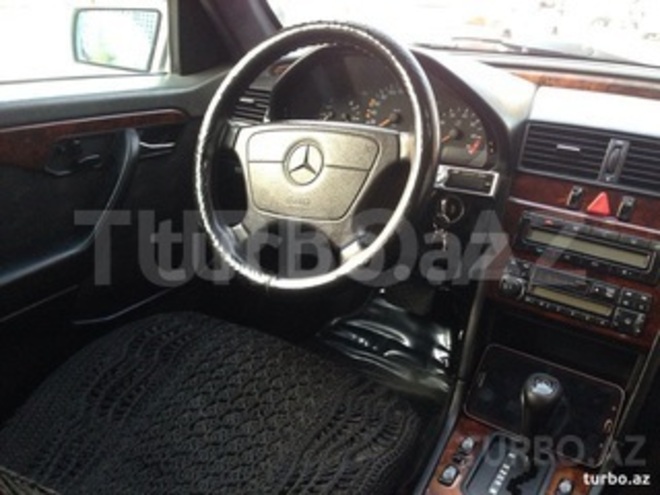Mercedes C 220 1997, 350,000 km - 2.2 l - Xırdalan