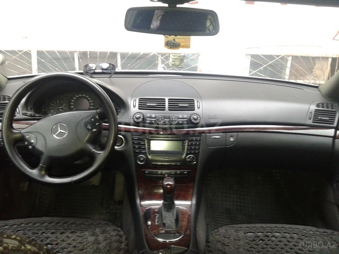 Mercedes E 220 2006, 177,000 km - 2.2 л - Bakı