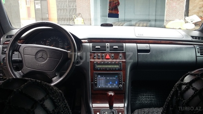 Mercedes E 230 1996, 386,619 km - 2.3 l - Bakı
