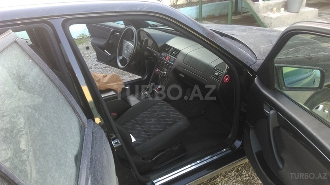 Mercedes C 220 1998, 258,588 km - 2.2 l - Bakı