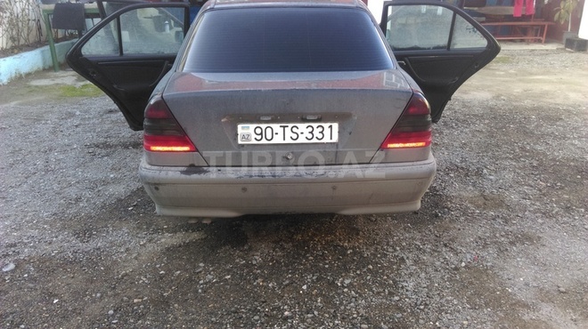 Mercedes C 220 1998, 258,588 km - 2.2 l - Bakı