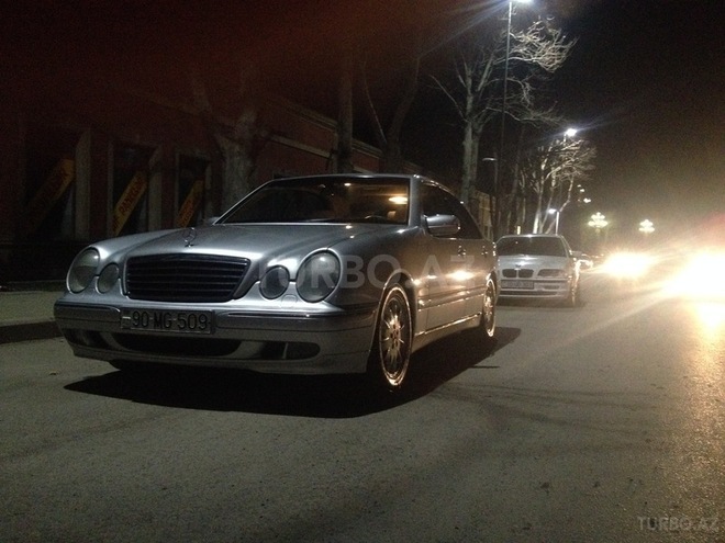 Mercedes E 280 2000, 245,000 km - 2.8 л - Bakı