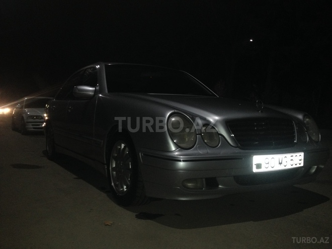 Mercedes E 280 2000, 245,000 km - 2.8 л - Bakı