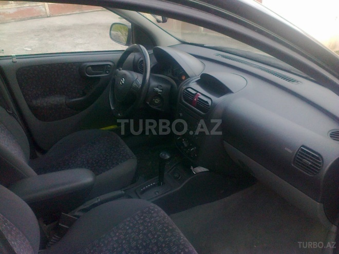 Opel Corsa 2001, 146,600 km - 1.4 l - Bakı