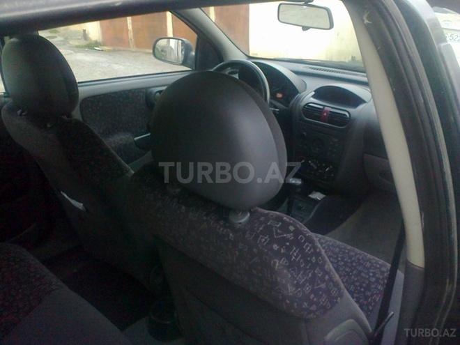 Opel Corsa 2001, 146,600 km - 1.4 l - Bakı