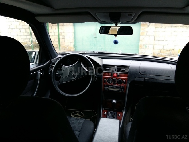 Mercedes C 180 1998, 127,000 km - 1.8 l - Ağcabədi
