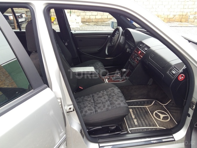 Mercedes C 180 1998, 127,000 km - 1.8 l - Ağcabədi