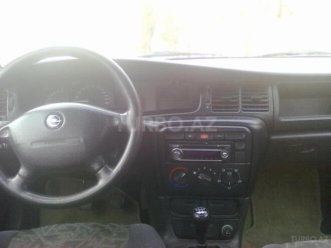 Opel Vectra 1996, 200,000 km - 1.6 l - Gəncə