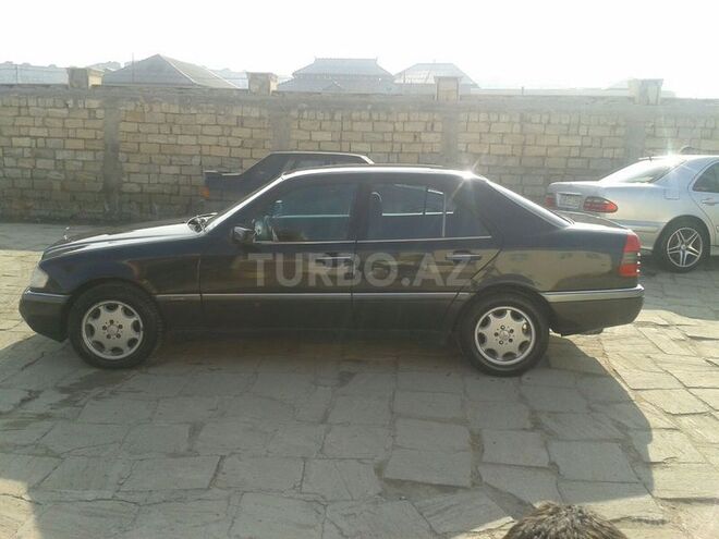 Mercedes C 200 1995, 233,937 km - 2.0 л - Bakı