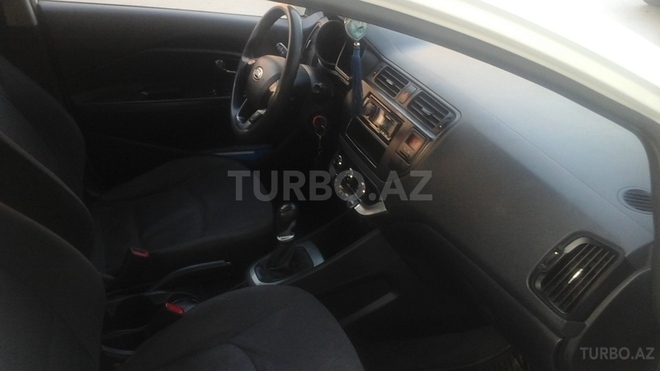 Kia Rio 2011, 130,000 km - 1.4 l - Sumqayıt