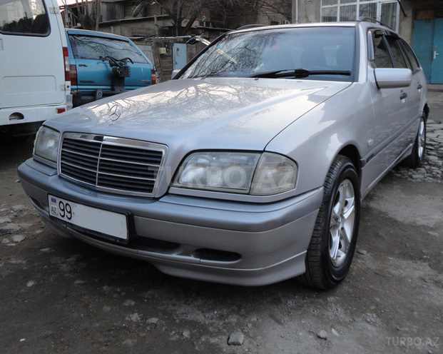 Mercedes C 220 2000, 275,000 km - 2.2 l - Bakı