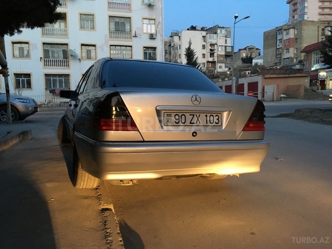 Mercedes C 220 1999, 225,000 km - 2.2 л - Bakı