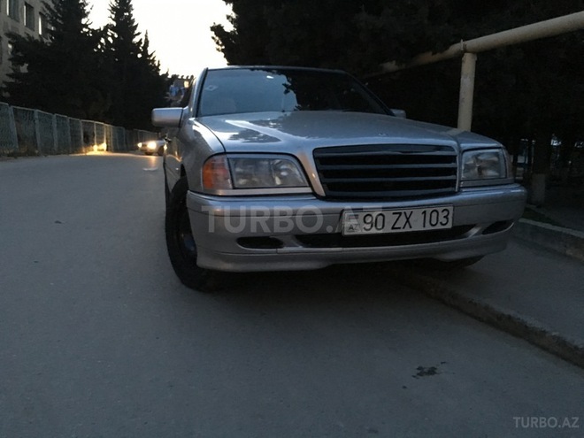 Mercedes C 220 1999, 225,000 km - 2.2 л - Bakı