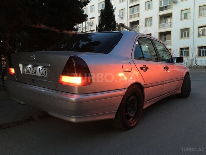 Mercedes C 220 1999, 225,000 km - 2.2 л - Bakı