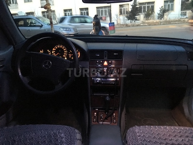 Mercedes C 220 1999, 225,000 km - 2.2 л - Bakı