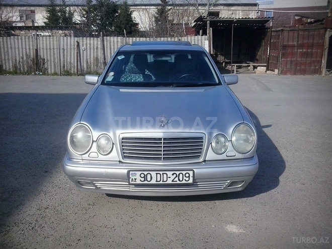 Mercedes E 240 1998, 395,000 km - 2.4 л - Bakı