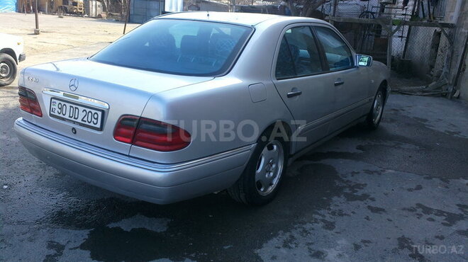 Mercedes E 240 1998, 395,000 km - 2.4 л - Bakı