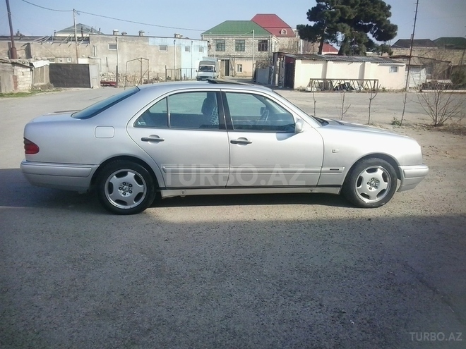 Mercedes E 240 1998, 395,000 km - 2.4 л - Bakı