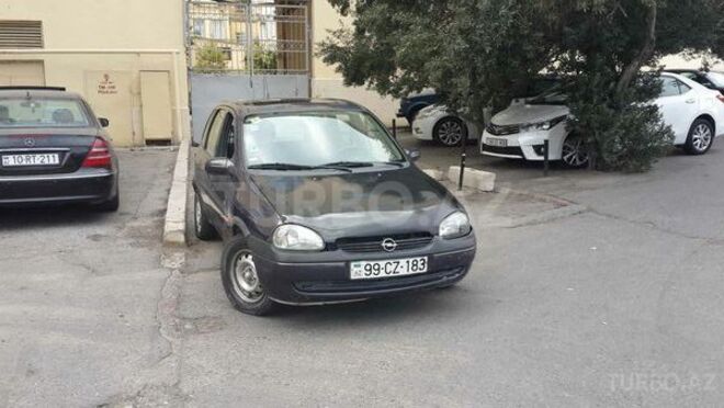 Opel Corsa 1998, 120,000 km - 1.4 l - Bakı