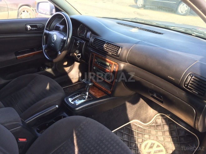Volkswagen Passat 2001, 160,000 km - 1.8 l - Bakı