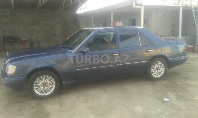 Mercedes E 200 1987, 220,000 km - 2.0 l - Şəmkir