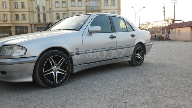 Mercedes C 220 1998, 232,000 km - 2.2 l - Bakı