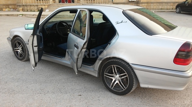 Mercedes C 220 1998, 232,000 km - 2.2 l - Bakı