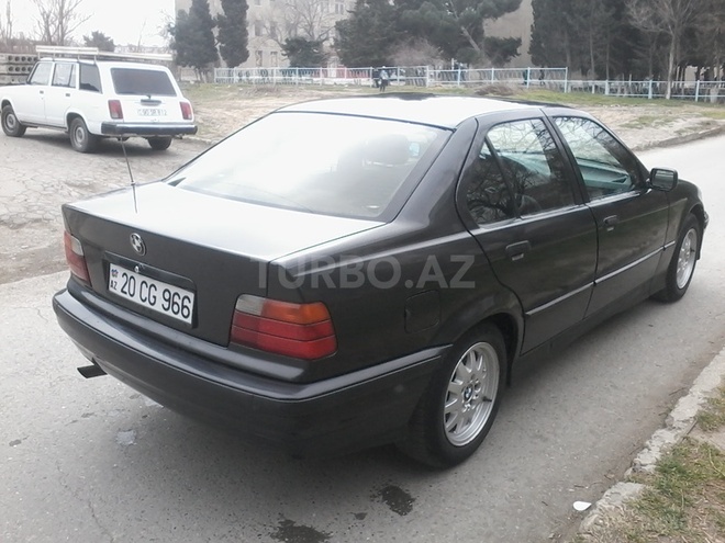 BMW 316 1992, 300,000 km - 1.6 l - Sumqayıt