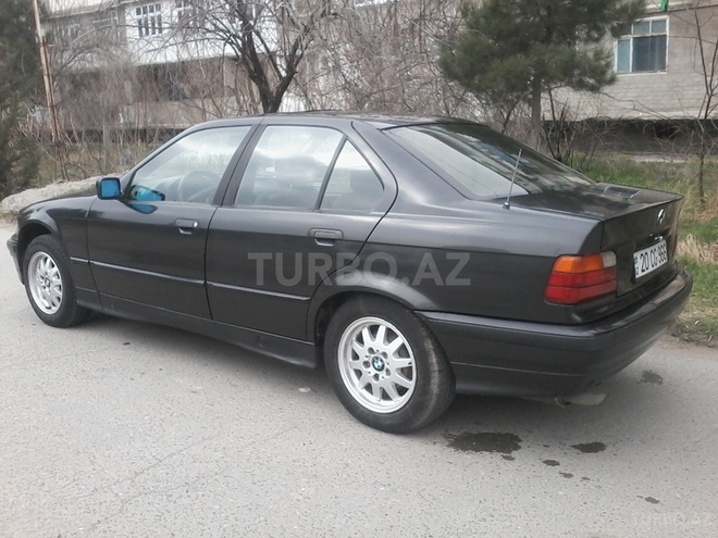 BMW 316 1992, 300,000 km - 1.6 l - Sumqayıt