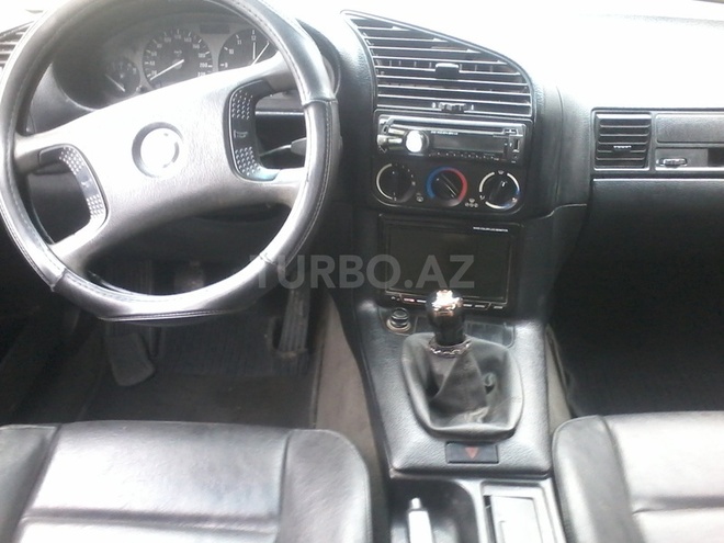 BMW 316 1992, 300,000 km - 1.6 l - Sumqayıt