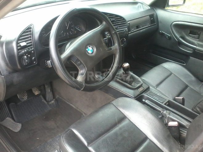 BMW 316 1992, 300,000 km - 1.6 l - Sumqayıt