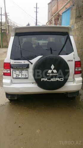 Mitsubishi Pajero io 1999, 220,000 km - 1.8 l - Bakı