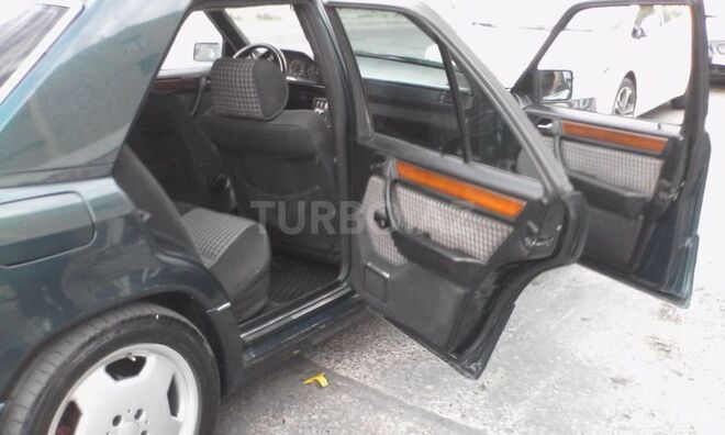 Mercedes E 300 1995, 367,000 km - 3.0 l - Bakı