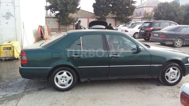 Mercedes C 180 1995, 200,000 km - 1.8 l - Bakı
