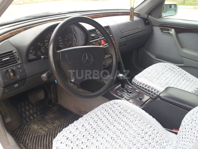 Mercedes C 230 1997, 220,000 km - 2.3 l - Bakı